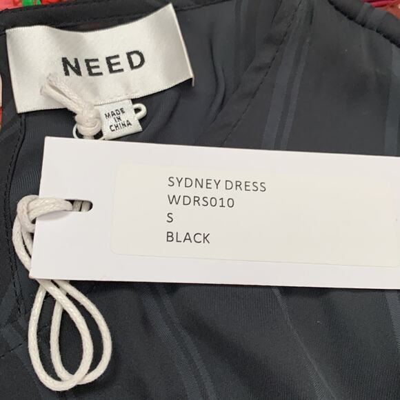 NWT NEED Sydney Black Pinstriped Side Cinch Kaftan Midi Maxi Dress - Picture 5 of 8